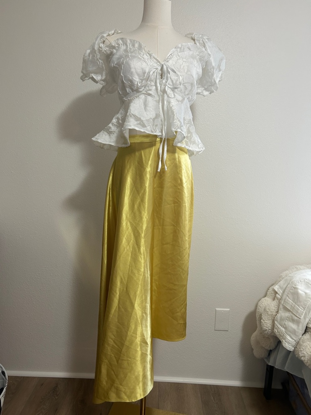 Topshop High Low Skirt in Yellow Satin